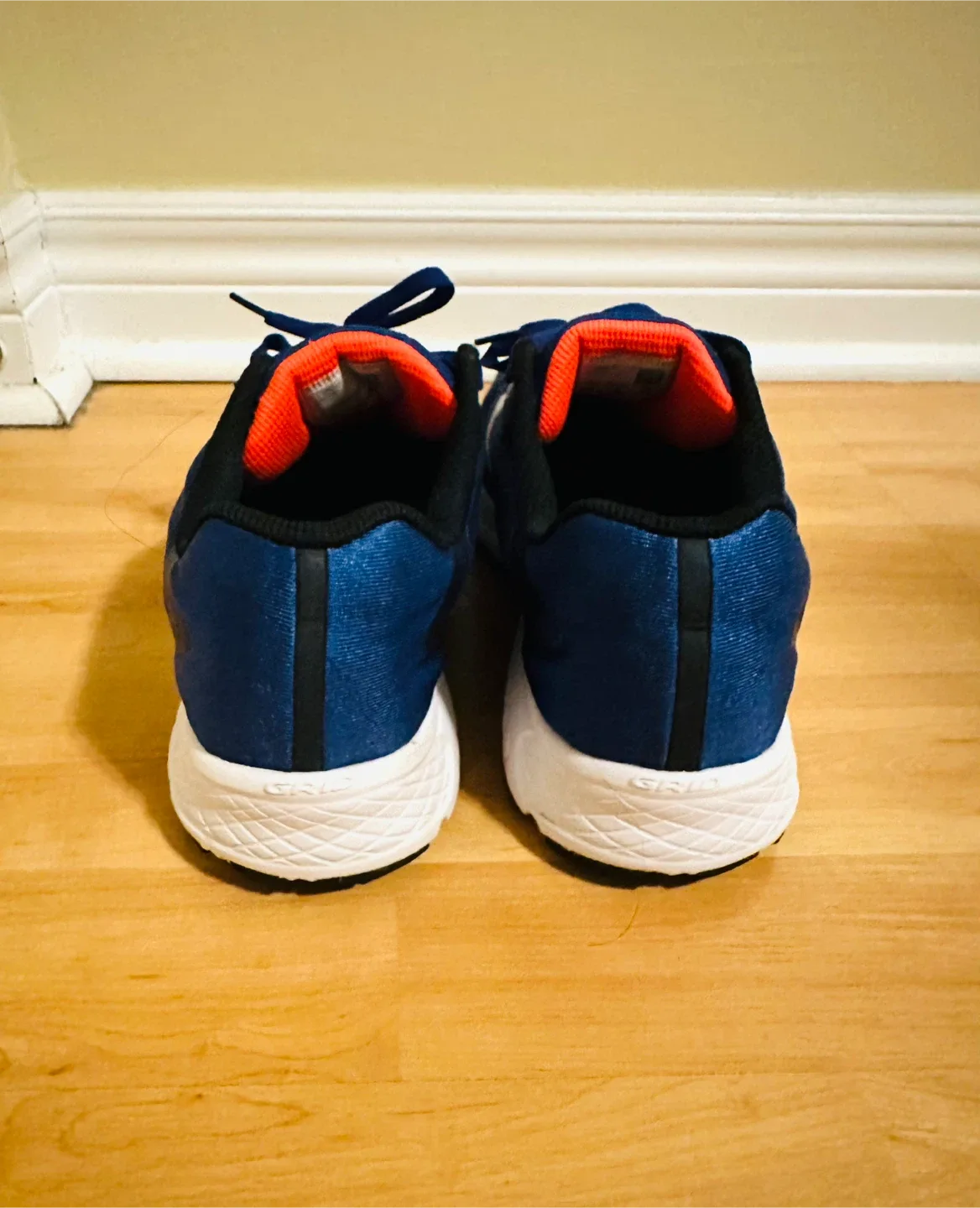 Saucony Men's size 9 image indicator(4)