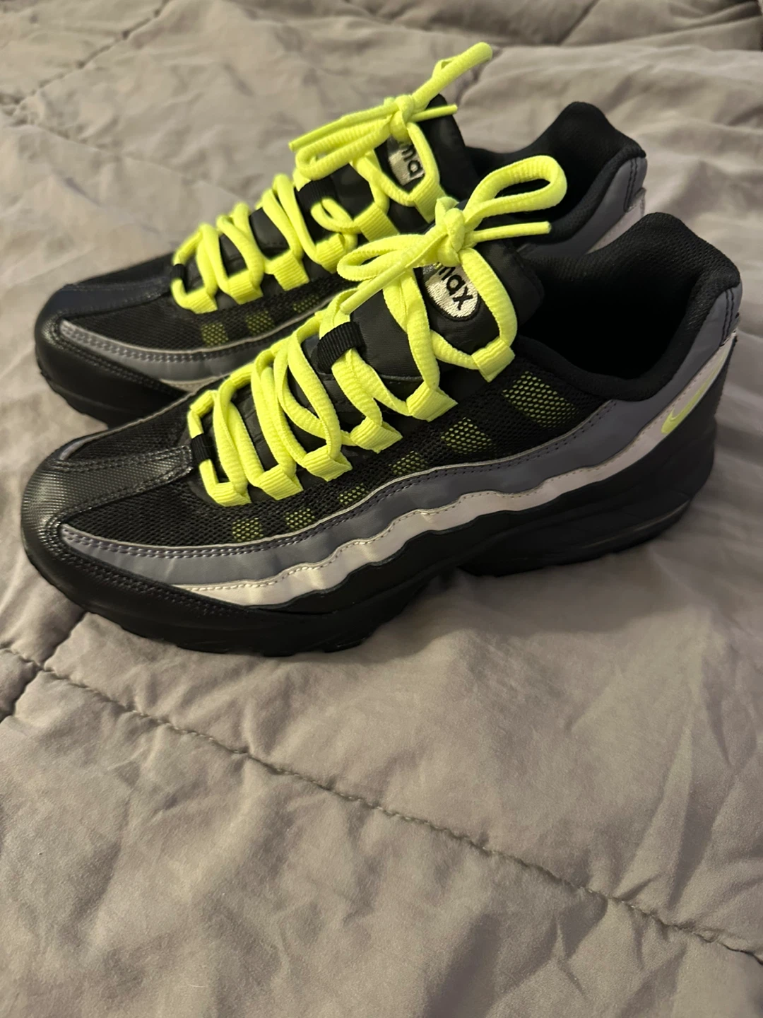 Nike Air Max 95 Black/Neon Youth Size 6.5 - photo 2