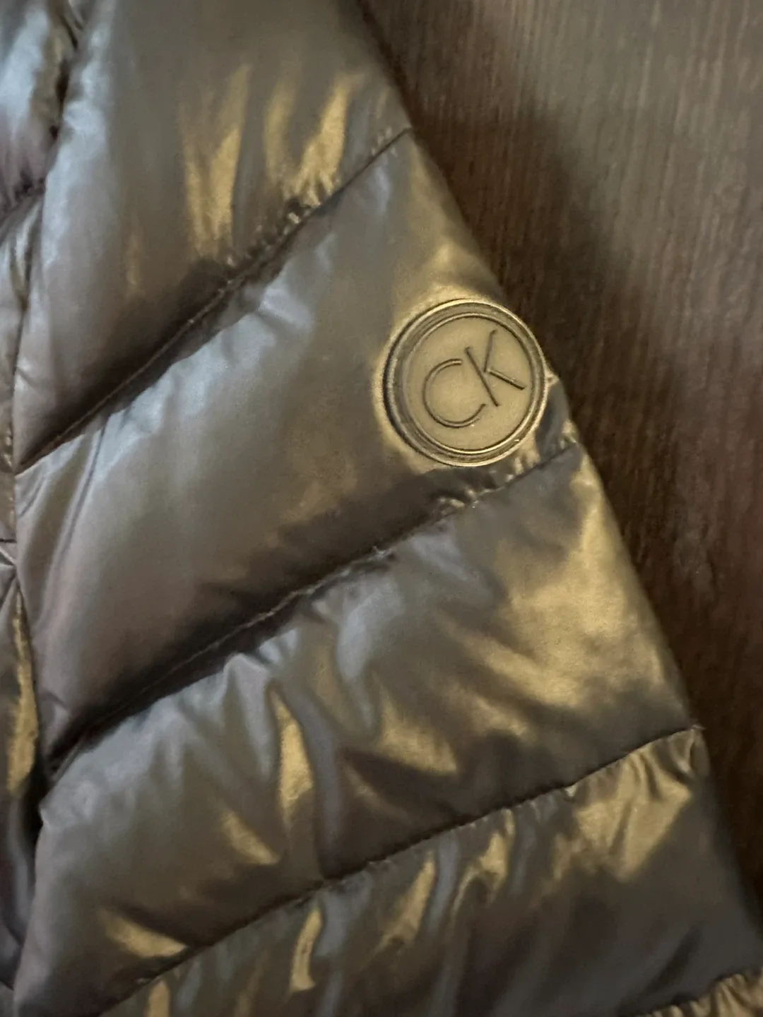 Calvin Klein Puffer Jacket - Size L image indicator(2)