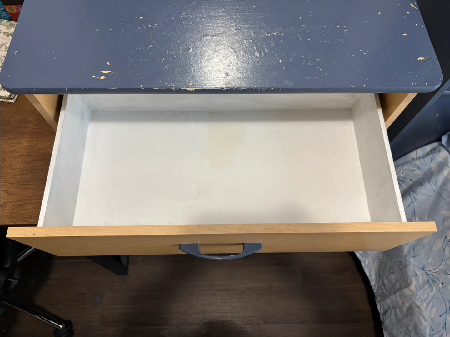 4 Drawer Wood Dresser with Mirror - photo 4
