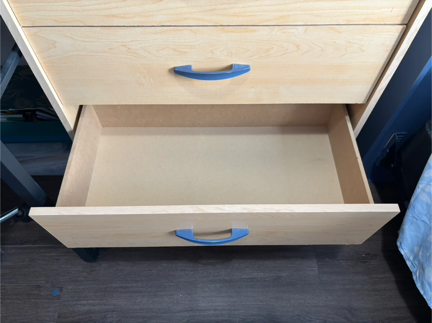 4 Drawer Wood Dresser with Mirror - photo 3