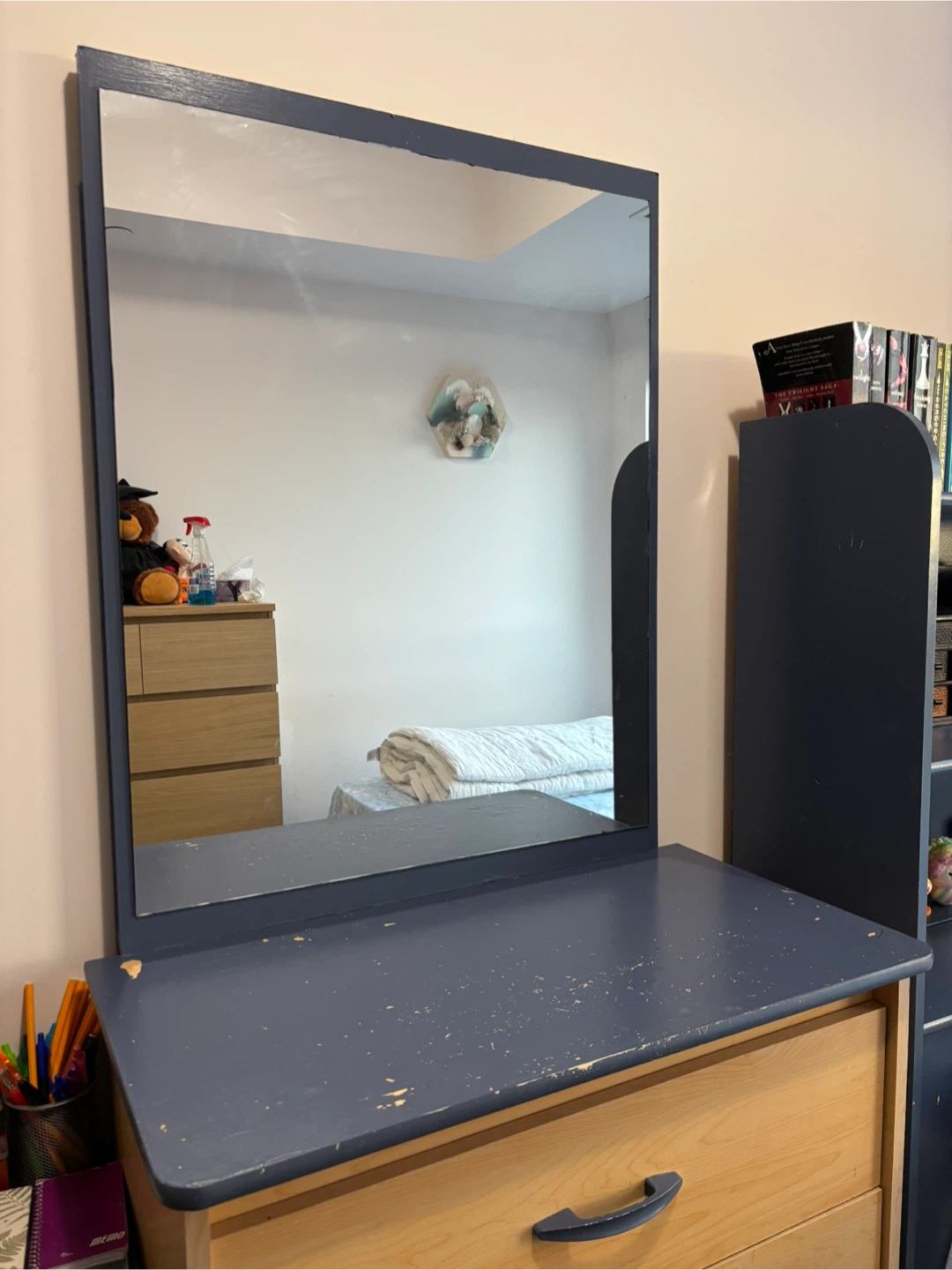 4 Drawer Wood Dresser with Mirror - photo 2