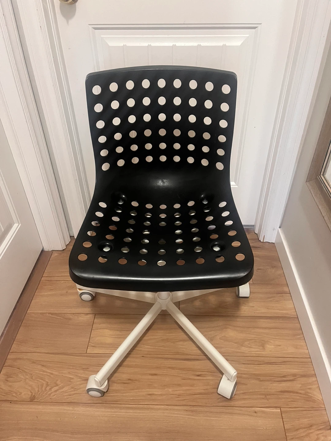 Adjustable Black IKEA Skalberg Desk/ Office Swivel Chairs