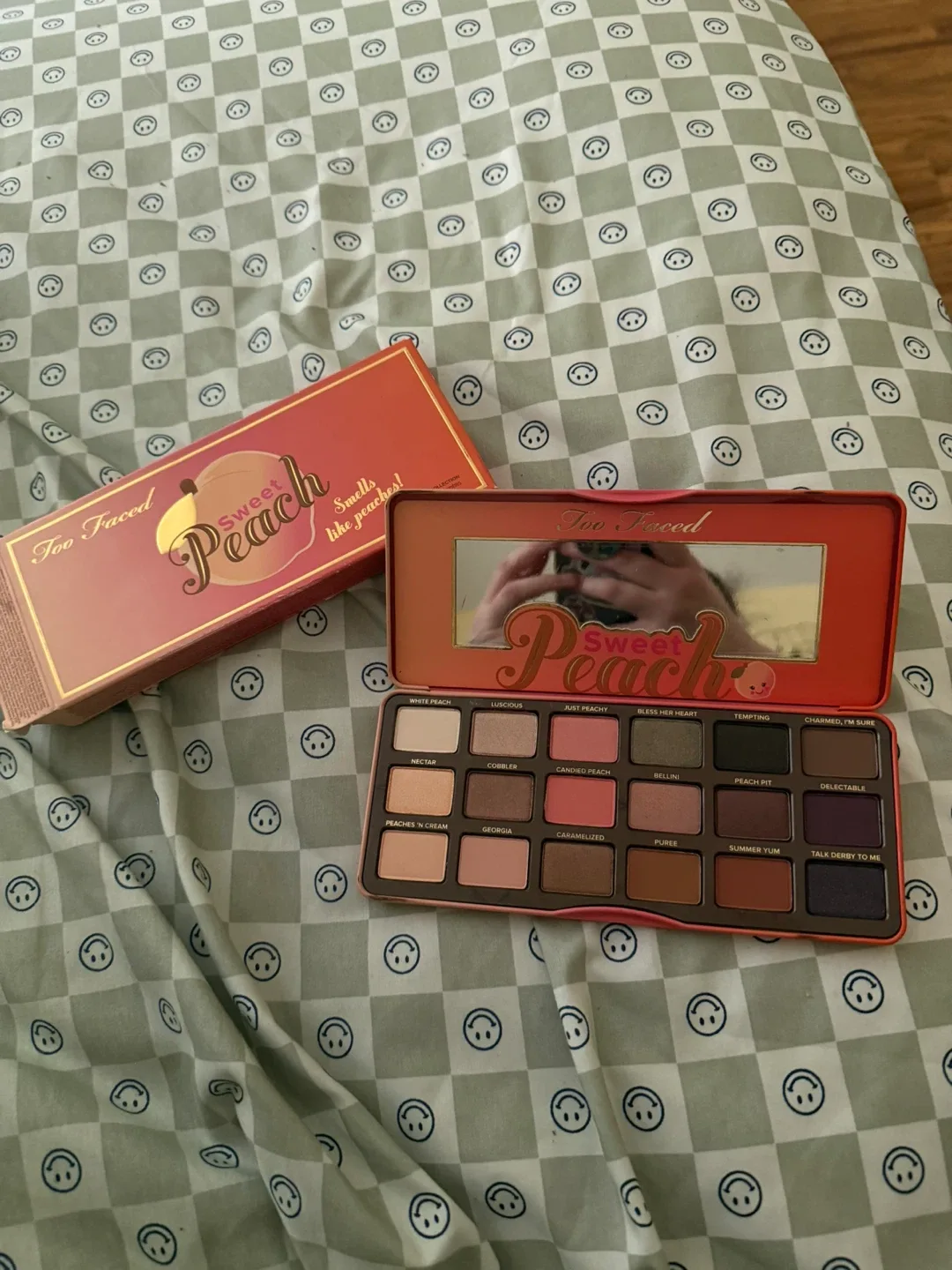 Too Faced Sweet Peach Eyeshadow Palette