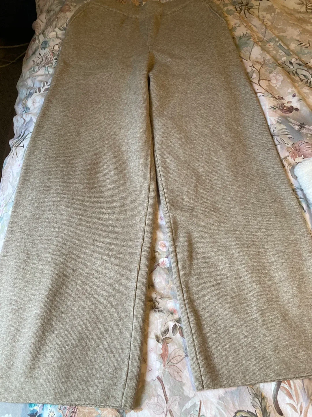 Wide Leg Knit Pants - Beige image indicator(3)