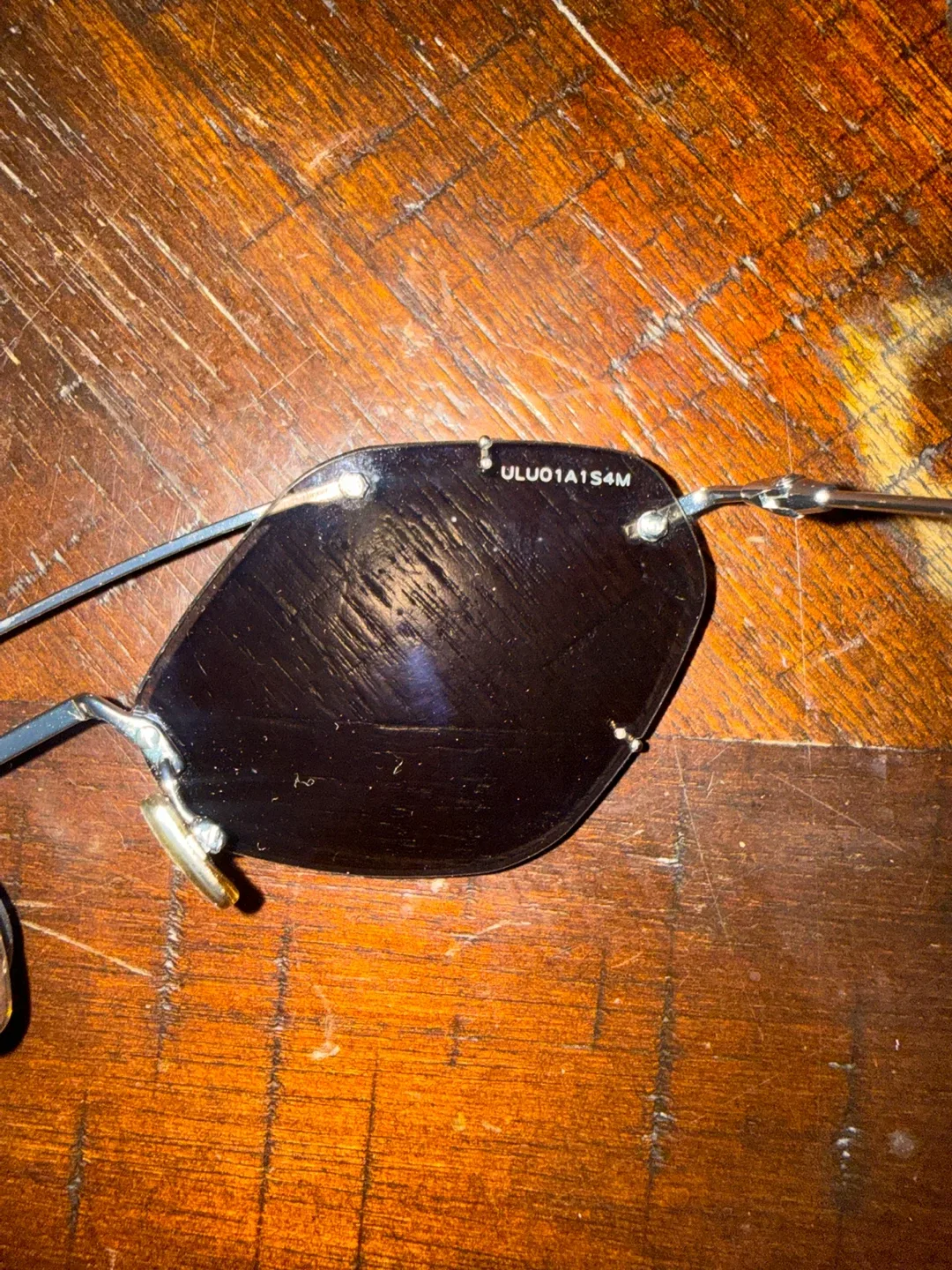 Sleek Rimless Metal Sunglasses — Excellent Condition + Case image indicator(8)