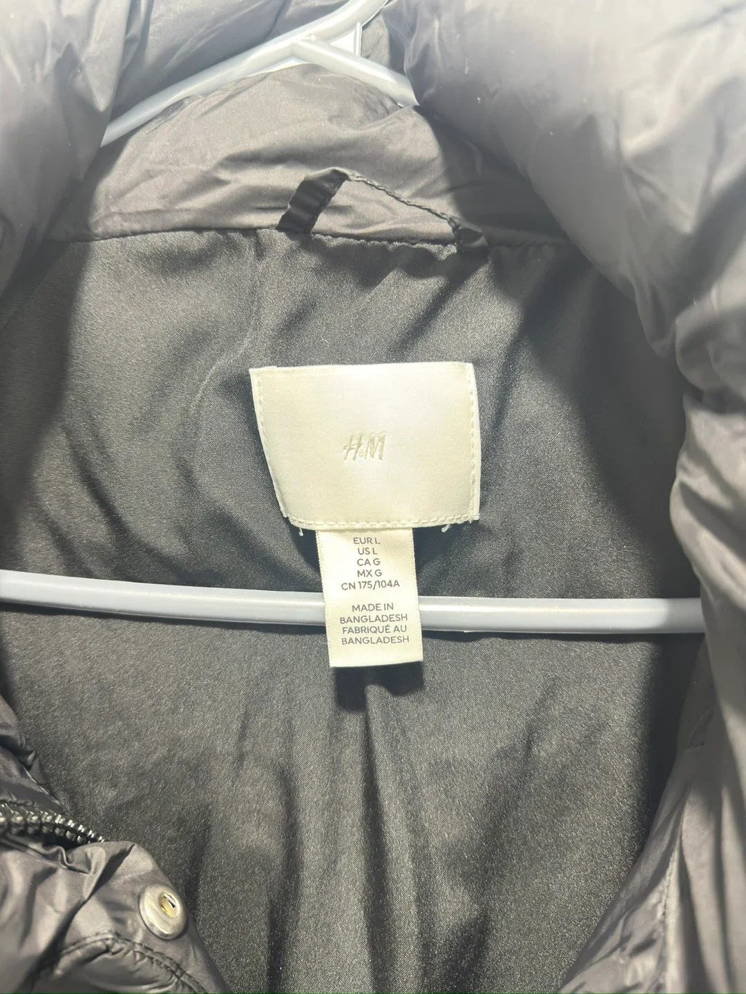 H&M Black Puffer Jacket - Size L