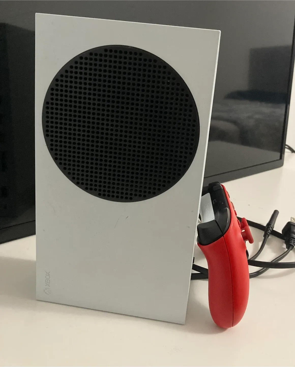 Xbox Series S Console & Red Controller (512 GB) image indicator(2)