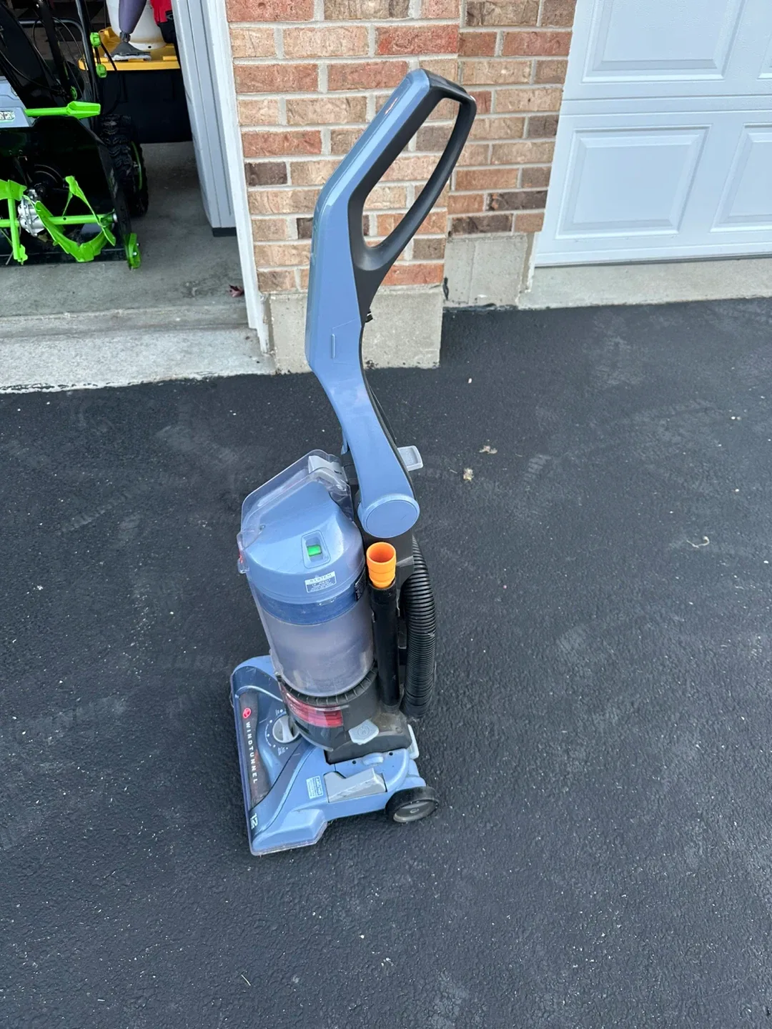 Hoover WindTunnel Vacuum Cleaner image indicator(2)