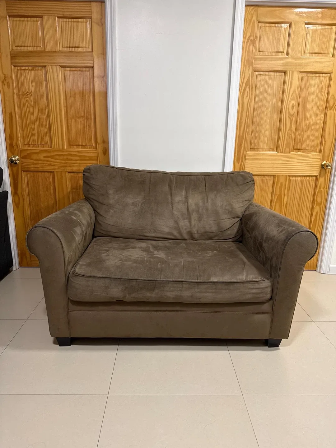 Brown sofa sleepers image indicator(2)