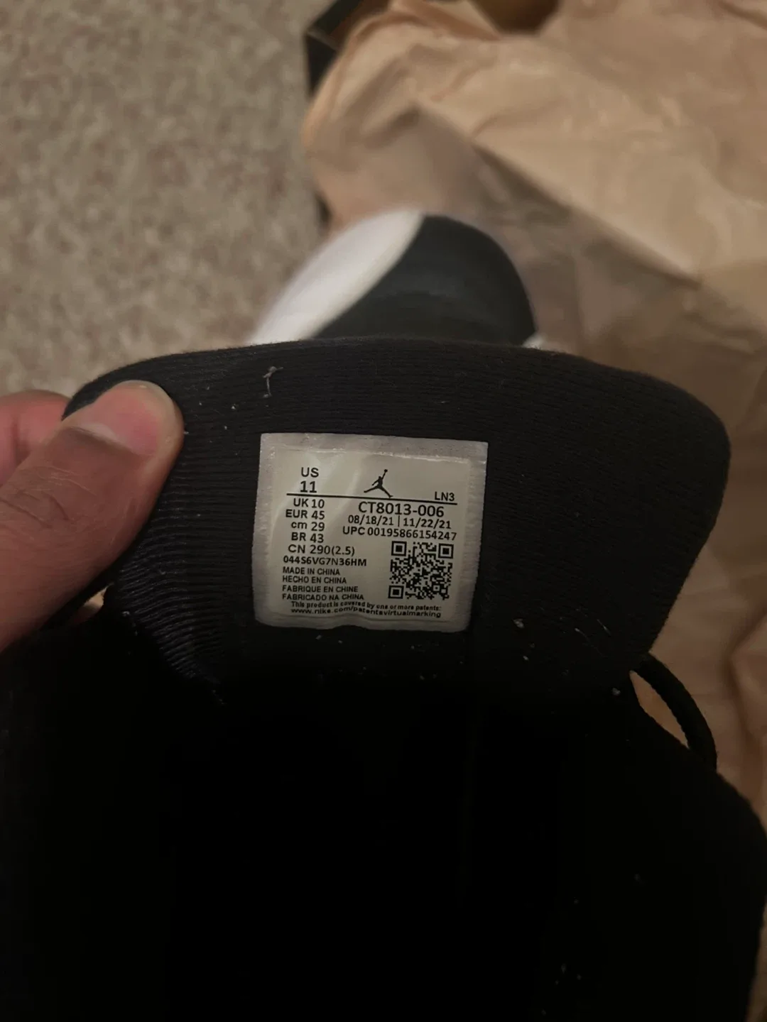 Jordan 12 Playoffs Size 11 2022 Mens Shoes image indicator(8)