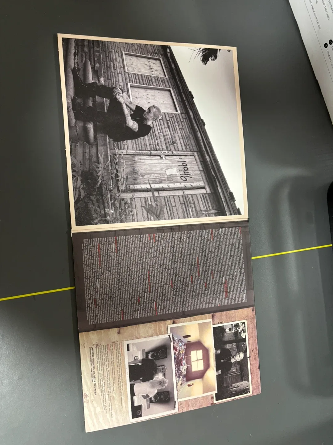 Eminem - The Marshall Mathers LP 2 Vinyl image indicator(3)