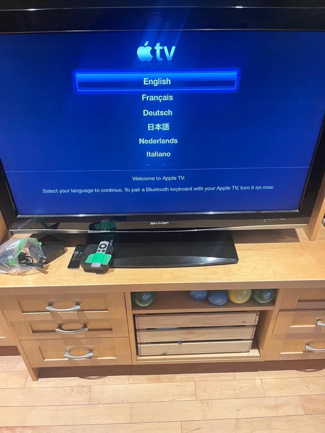 Apple TV A1378 (2nd Generation) image indicator(8)