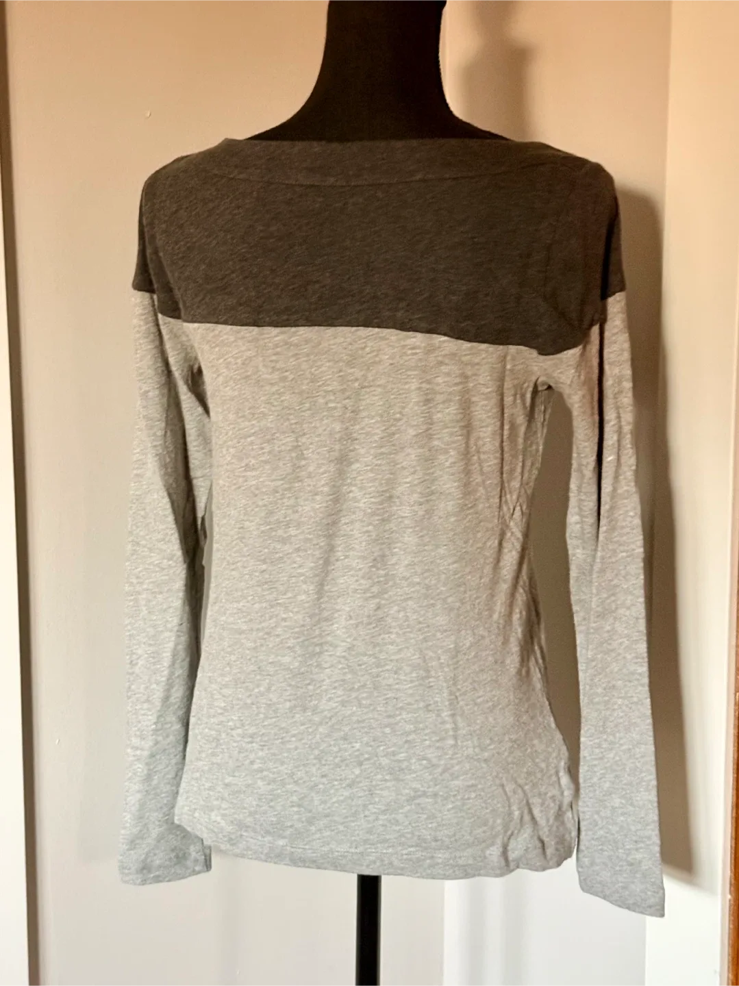 LOFT Color Block Long Sleeve Top - XS image indicator(4)