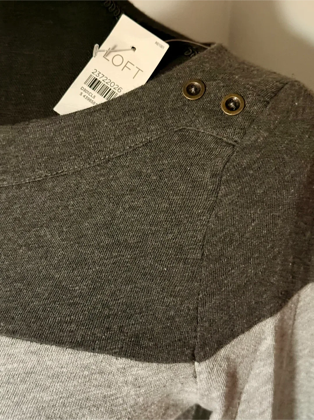 LOFT Color Block Long Sleeve Top - XS image indicator(2)