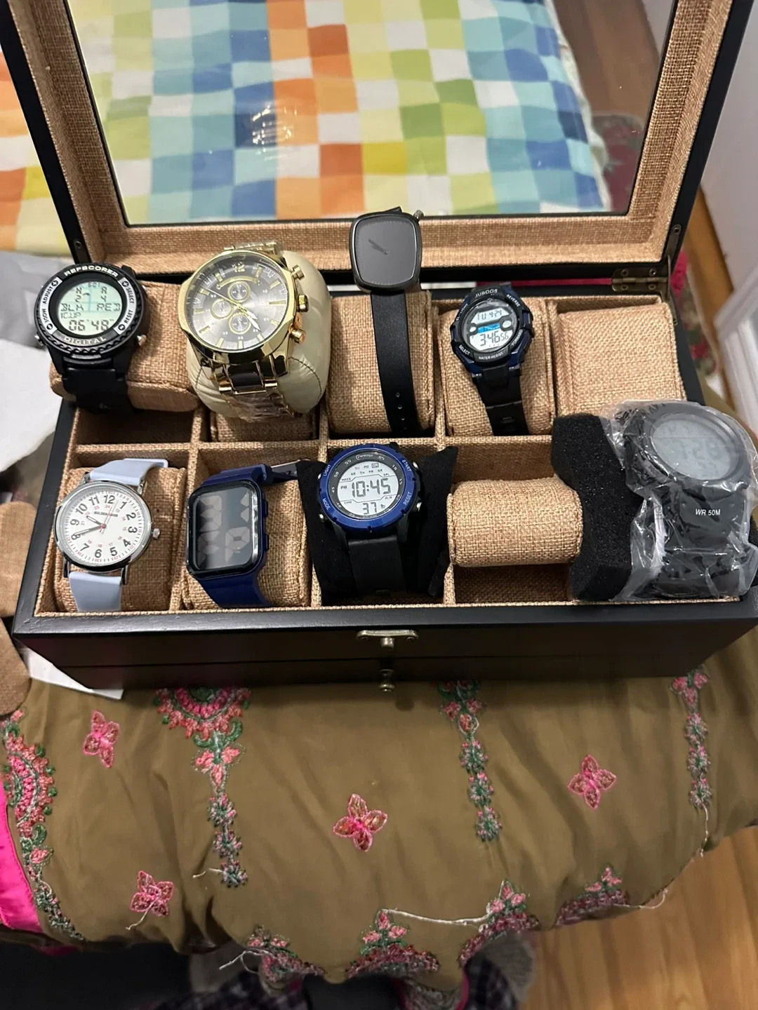 Variety of Watches image indicator(4)