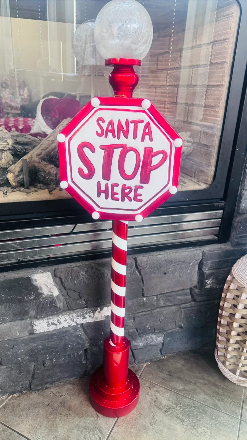 Christmas Santa Stop Here Sign & Hot Air Balloon
