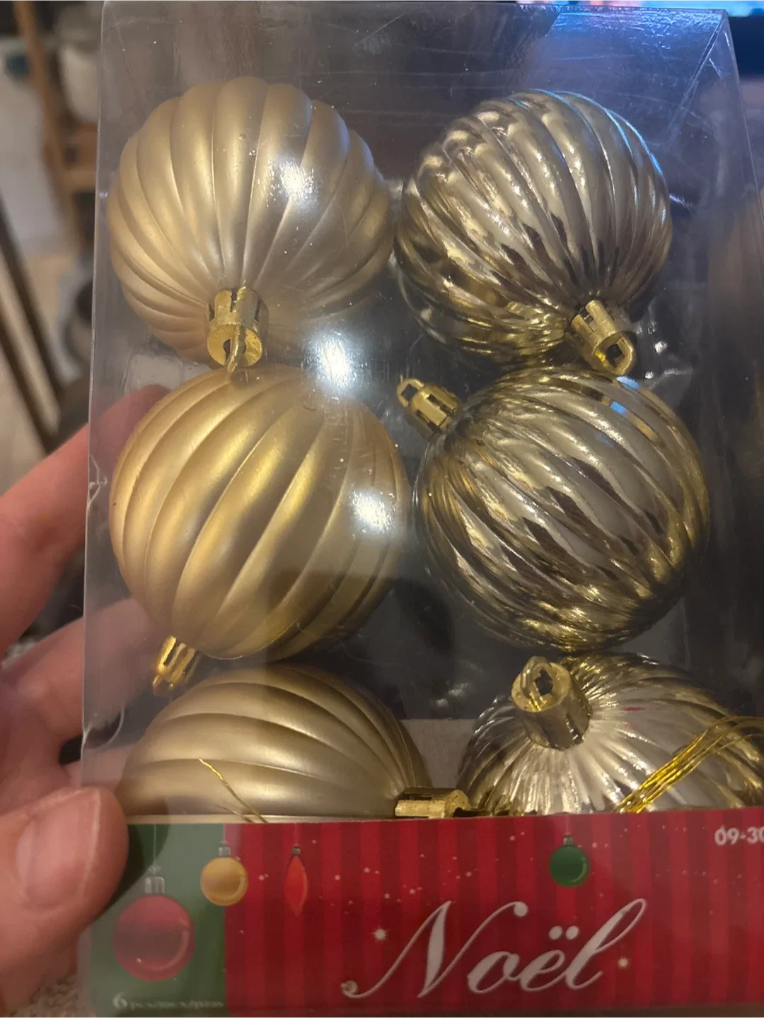 Noël Gold Christmas Ornaments (2 packs - 12 pieces in total) image indicator(2)