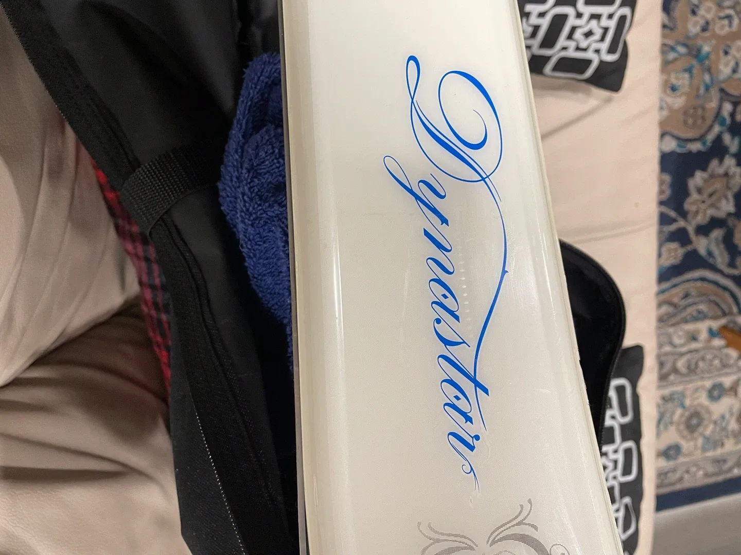 Dynastar Venus Skis with Poles