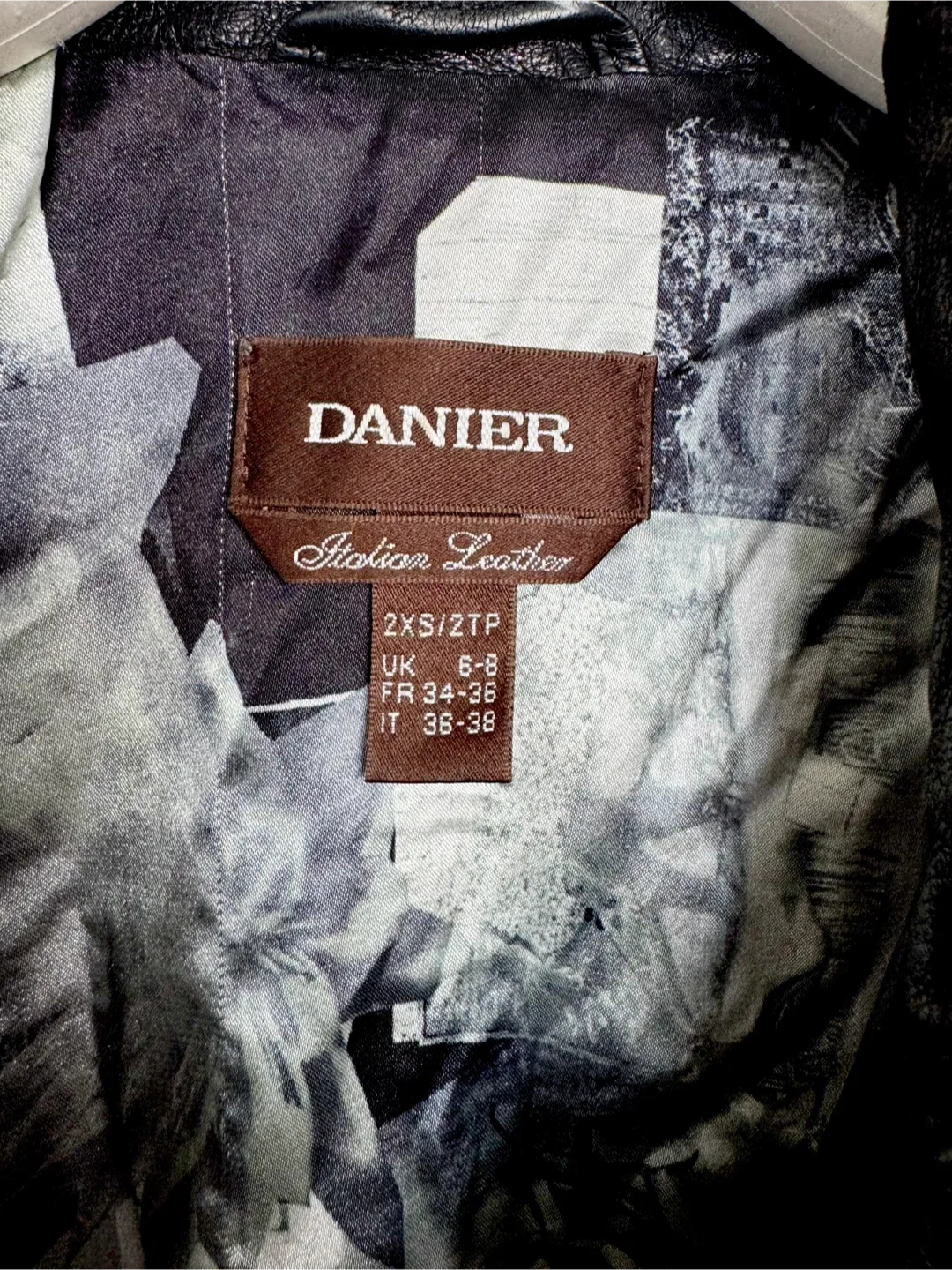 Danier Italian Leather Jacket - Size 2XS/2TP image indicator(5)