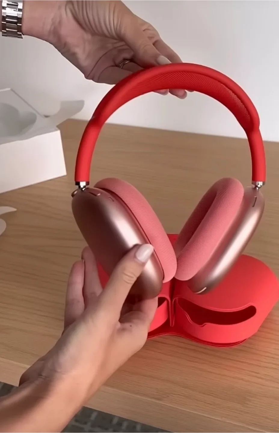 Apple Airpods Max Pink Headphones image indicator(3)