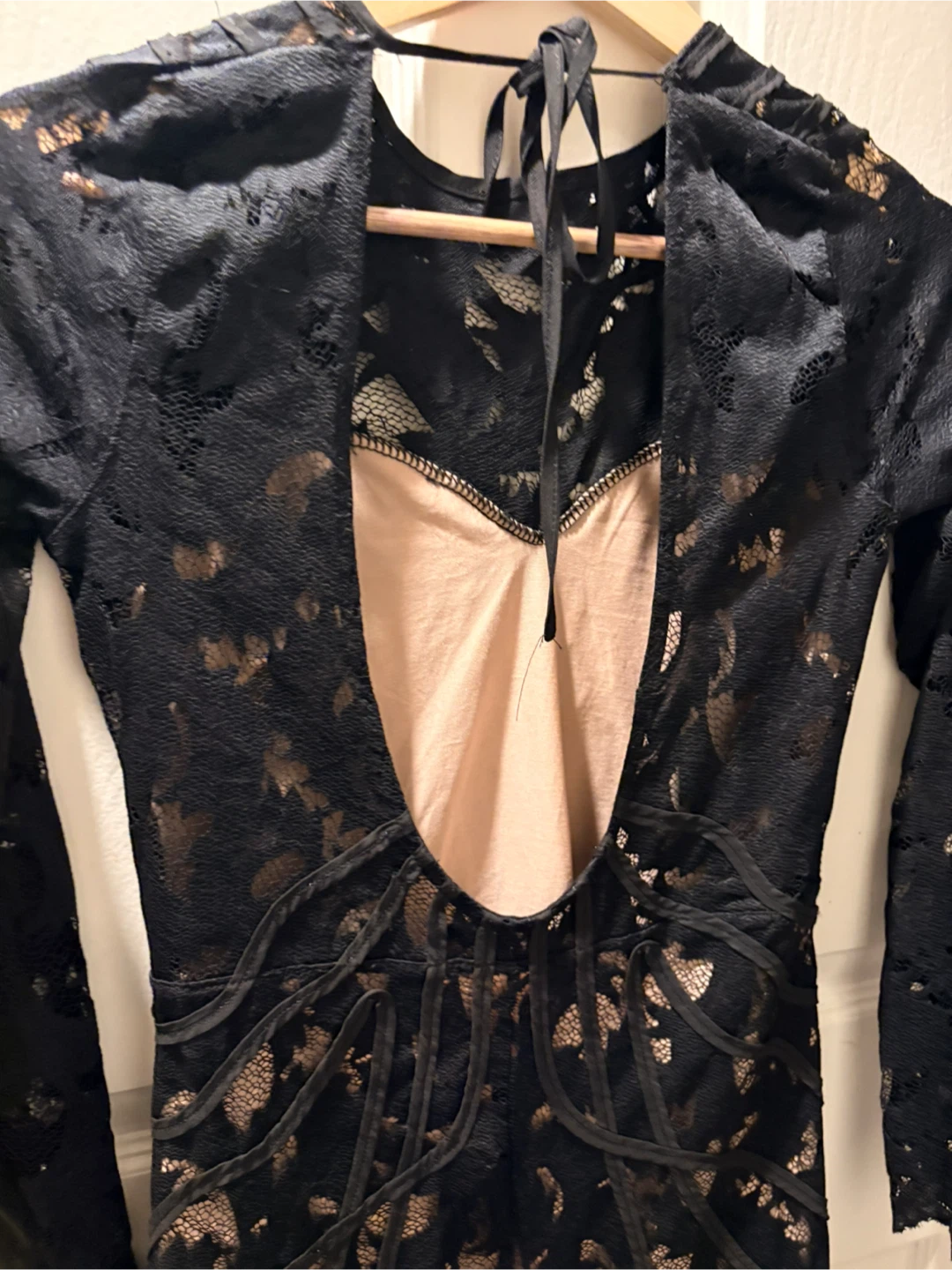 H&M Black Lace Dress - Size 8 - photo 4
