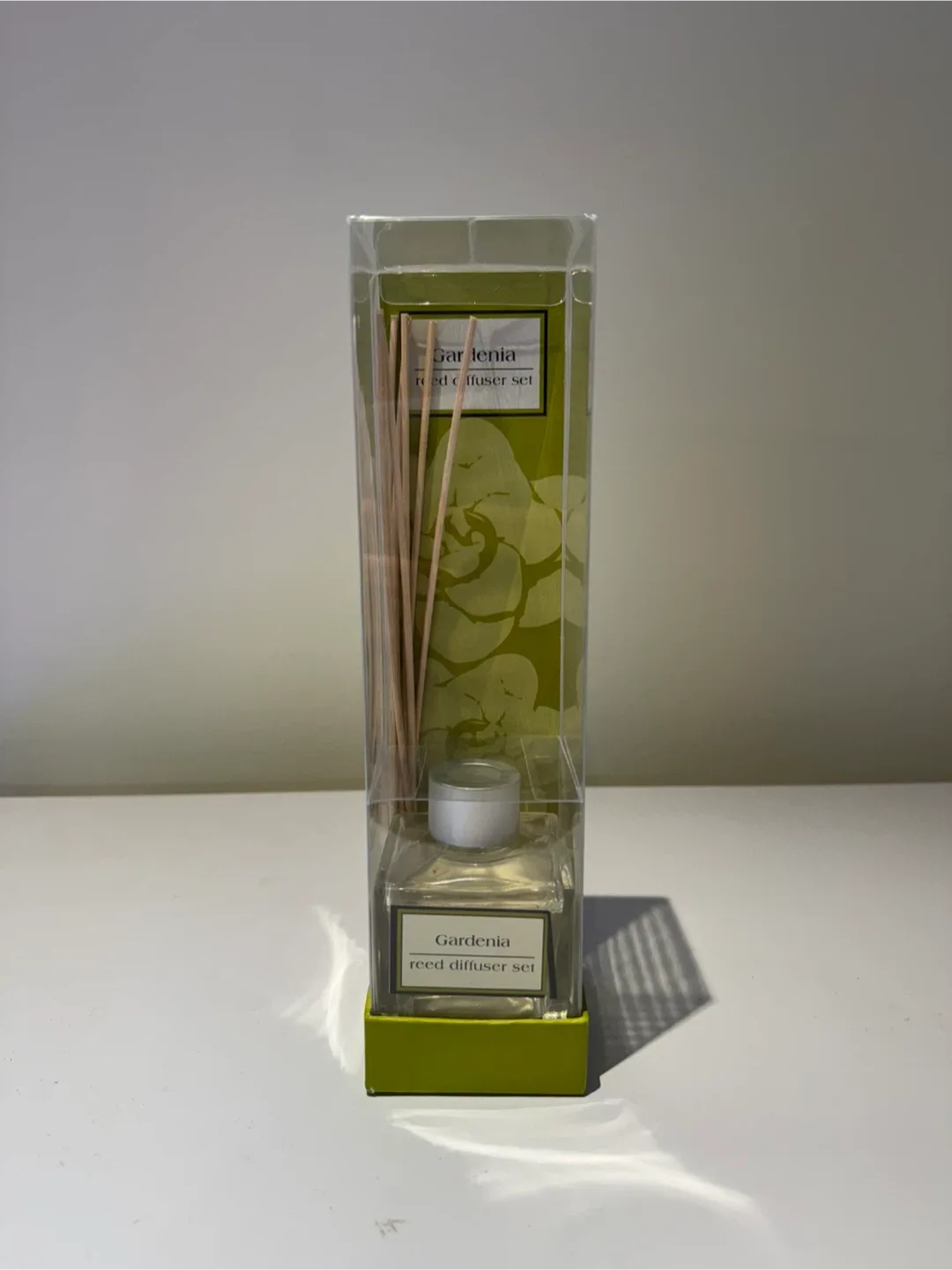 New - Gardenia Reed Diffuser Set