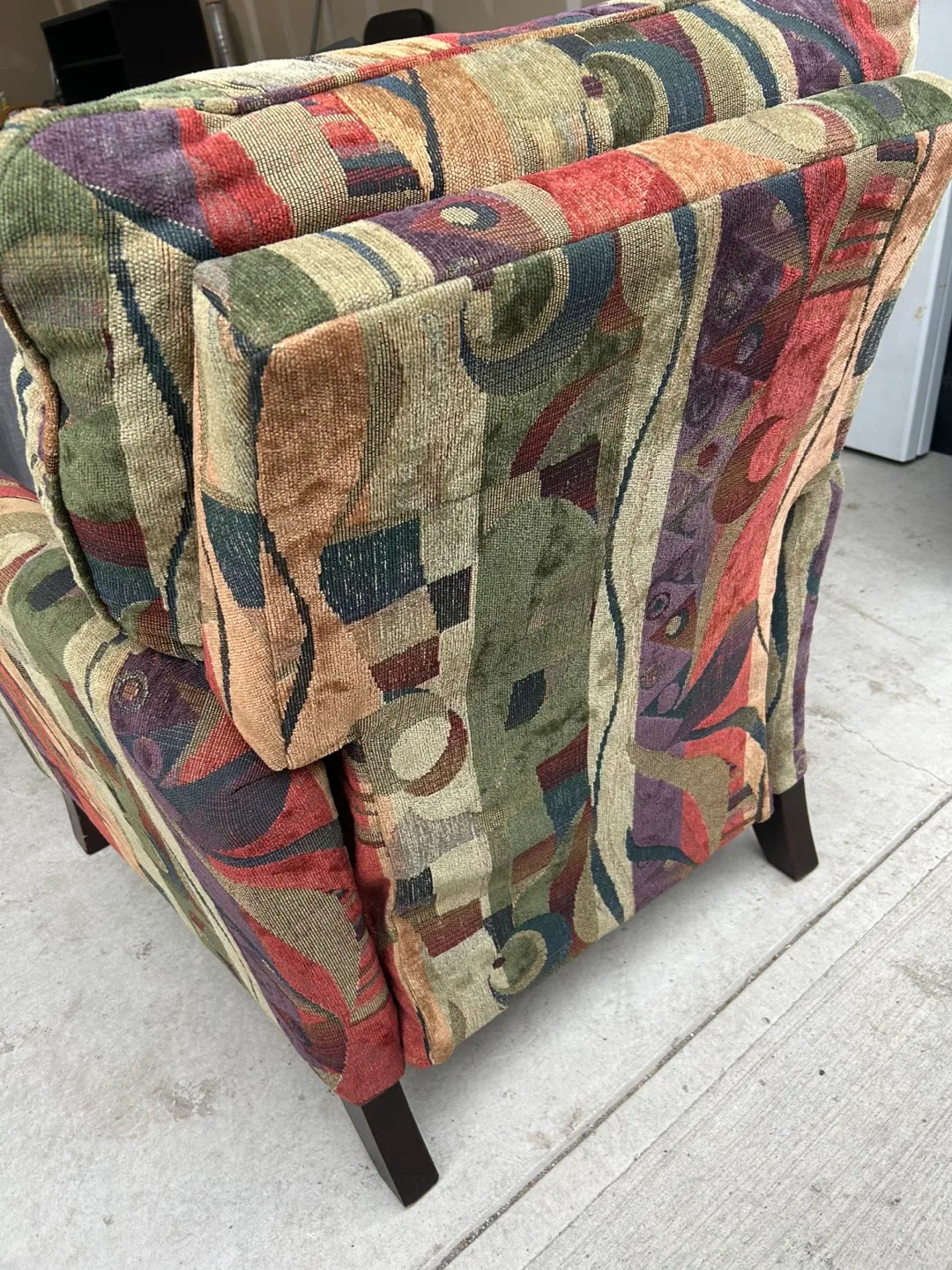 La-Z-Boy Armchair - Stylish Accent Chair image indicator(3)