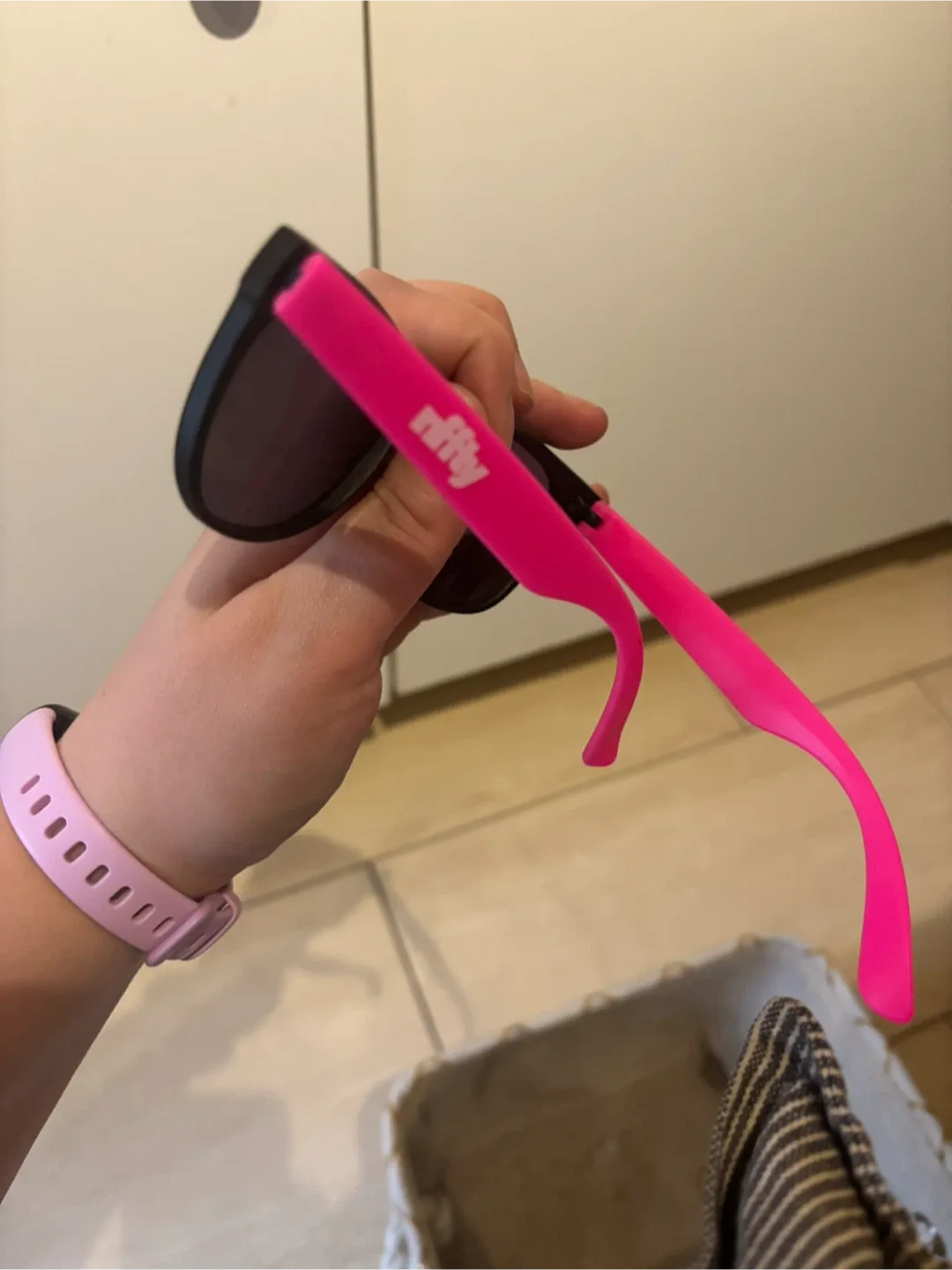 Sunglasses, Pink & Black image indicator(2)