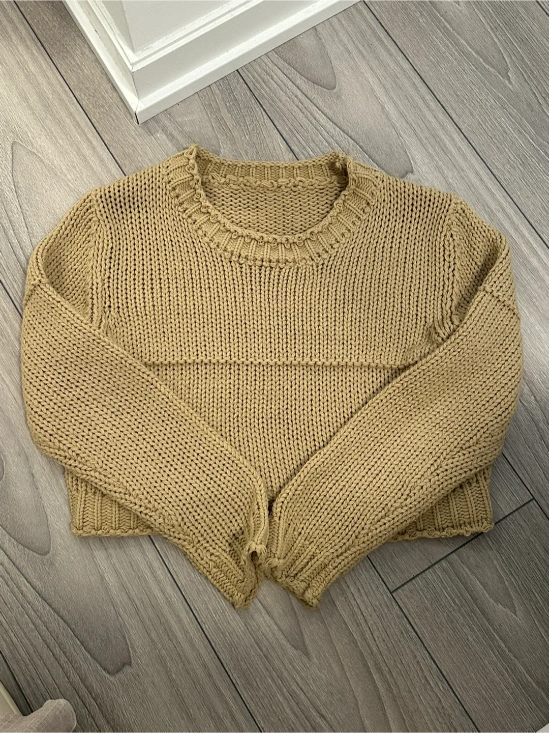 Crop knit sweater
