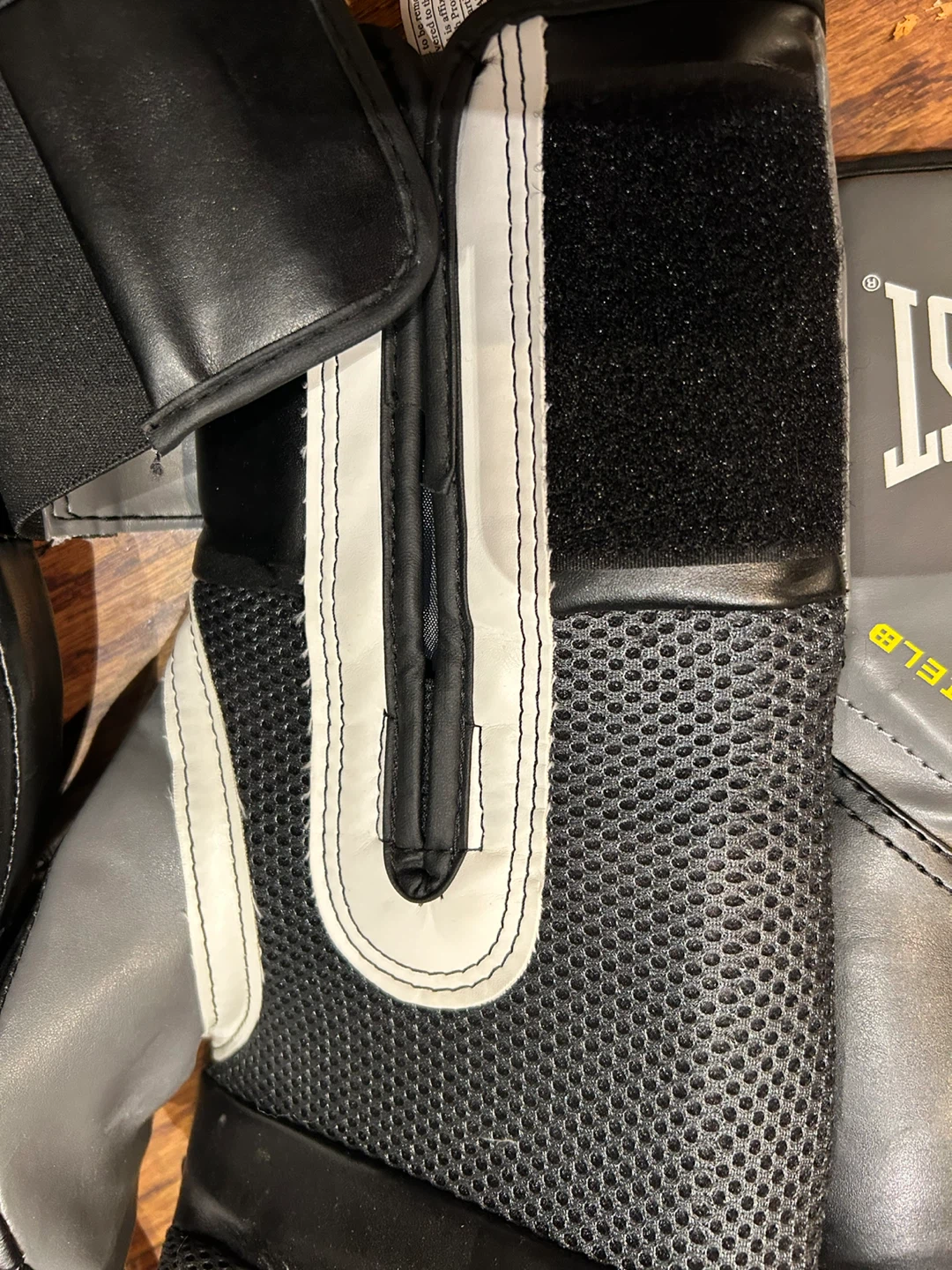 Everlast Pro Style Elite Training Gloves & Boxing Accessories - photo 3