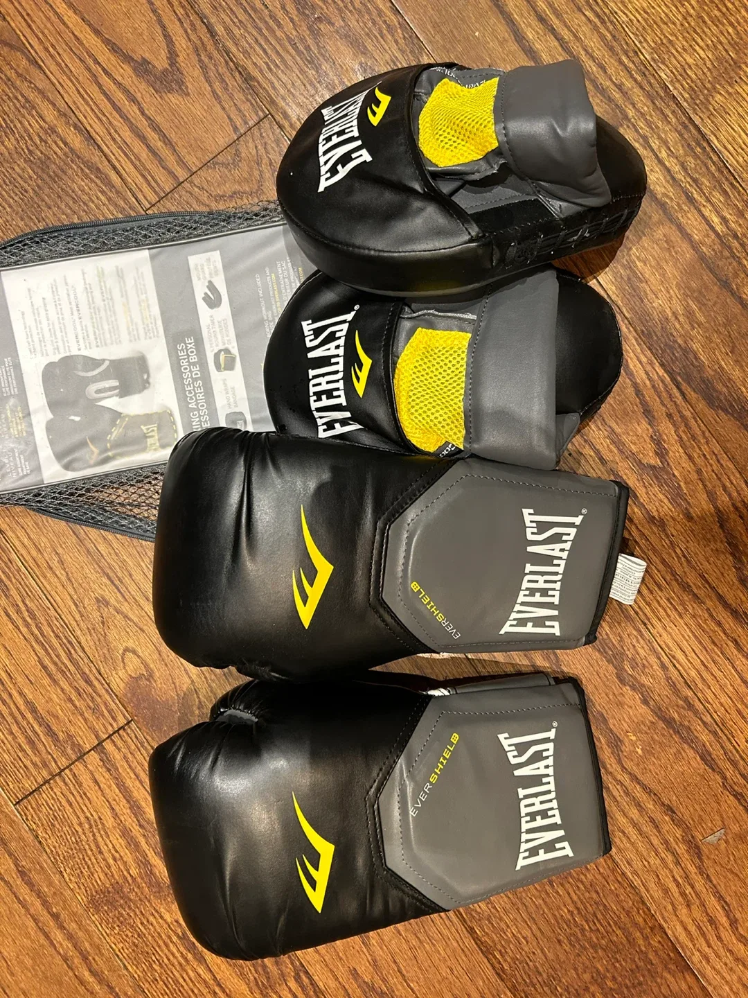 Everlast Pro Style Elite Training Gloves & Boxing Accessories
