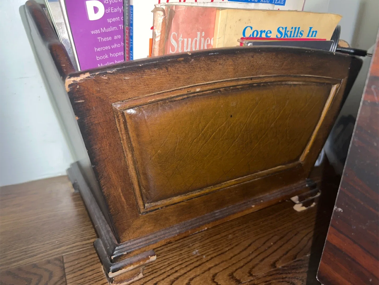 Vintage Wooden Rack for Books Magazines Etc image indicator(2)