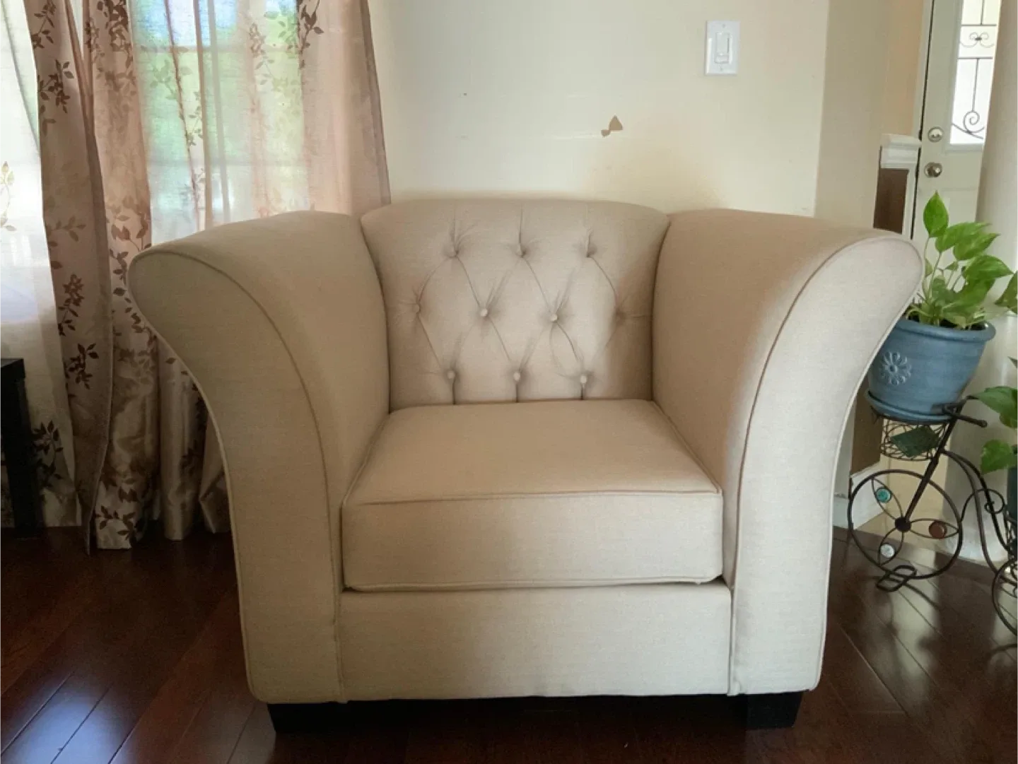 2 Sofas, 1Sofa cum bed and 1 sofa chair image indicator(3)