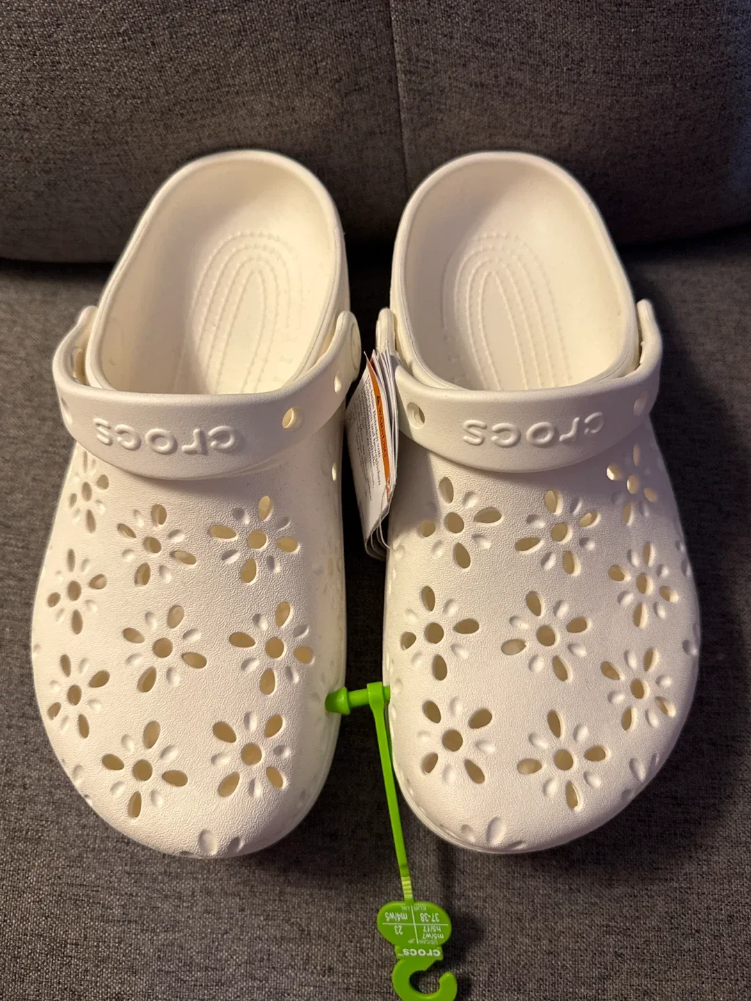 Crocs Mellow Recovery Clog - Women's 7 / Men's 5 image indicator(2)