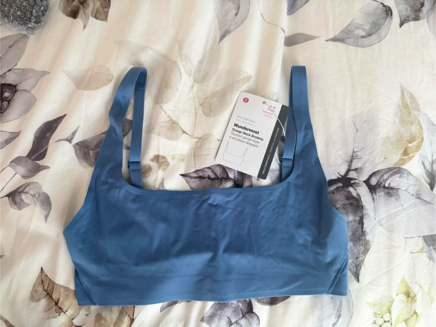 Lululemon Wundermost Bralette size 4 BRAND NEW