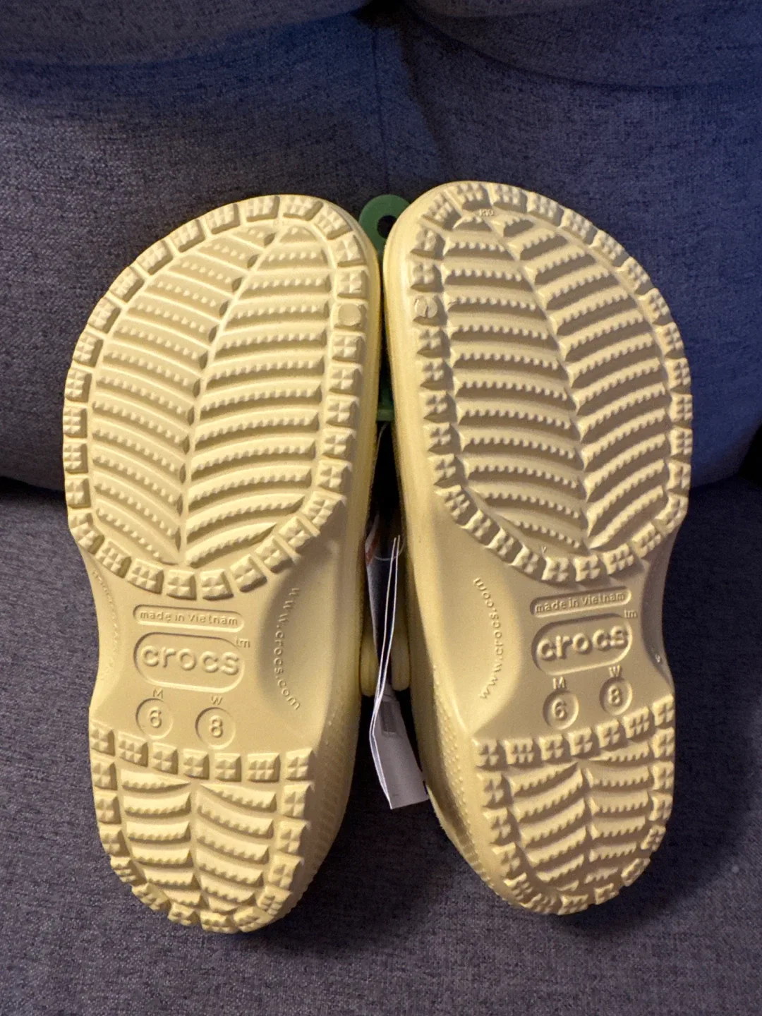 Crocs Classic Clogs - Size 6 (Women's 8) (Men’s 6) - Yellow image indicator(3)