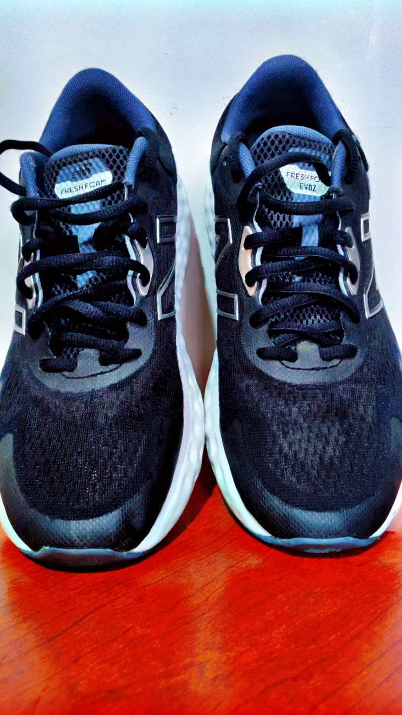 New Balance Fresh Foam EVOZ Size 7.5