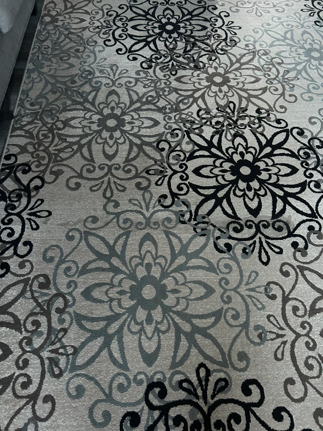 8 x 10 Floral Patterned Area Rug - photo 2