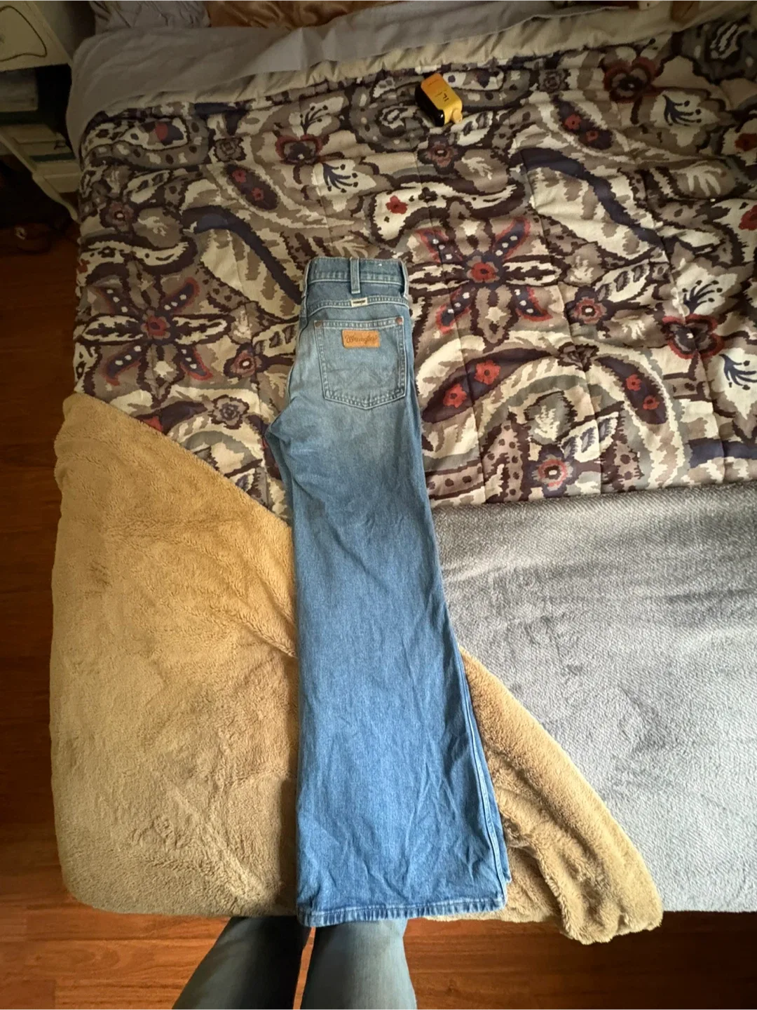 Assorted Women's Tops and Dress image indicator(7)