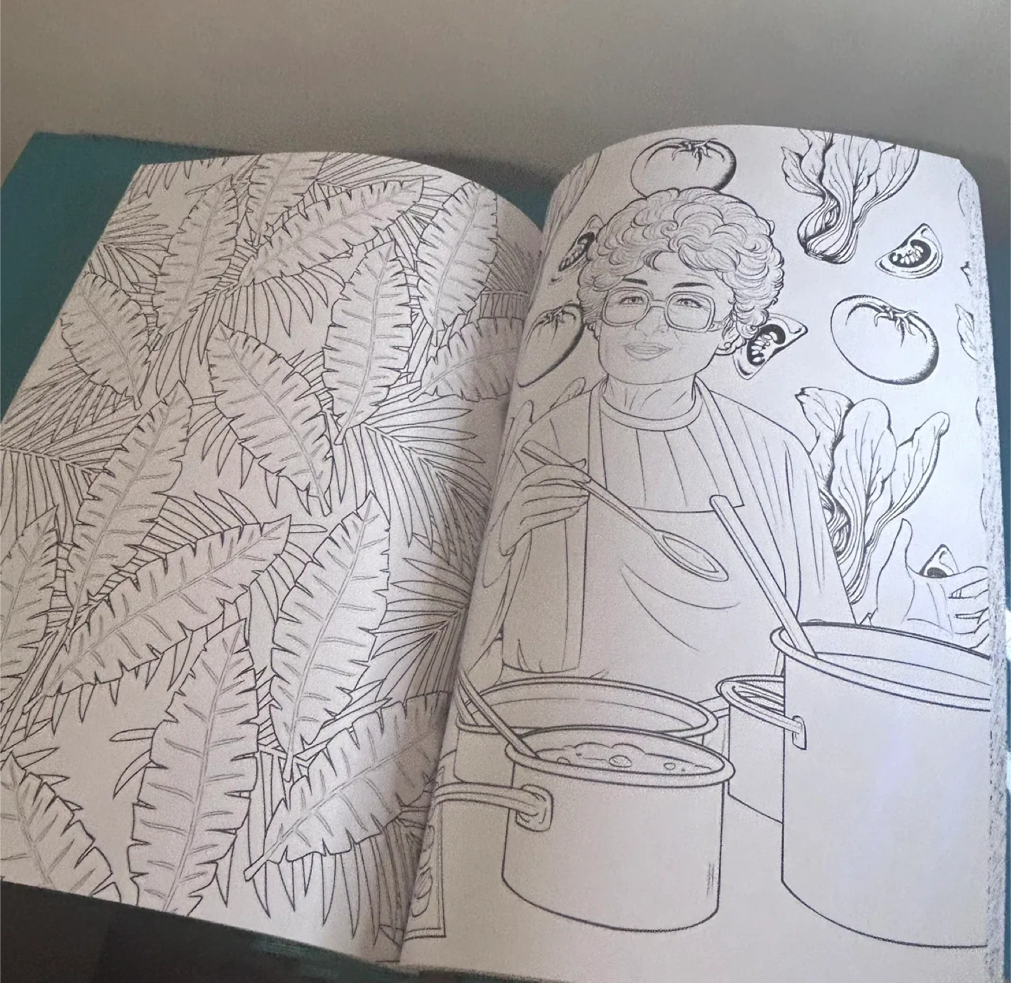 💛 Golden Girls Gift Bundle - includes 4 items image indicator(7)