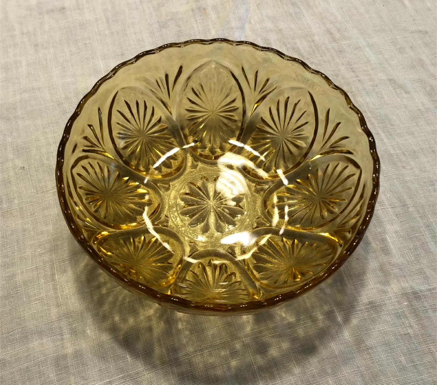 Glassware, china, decorative plates