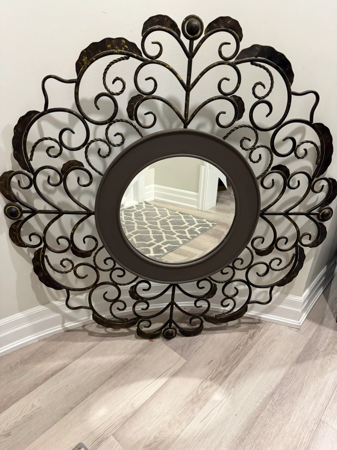 Decorative Metal Framed Round Wall Mirror