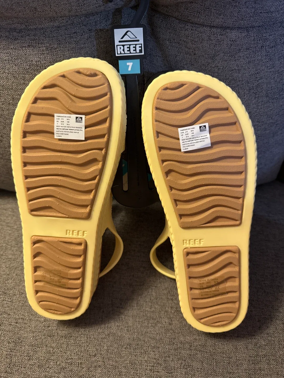 Reef Water Vista Pale Banana Sandals - Size 7 image indicator(3)
