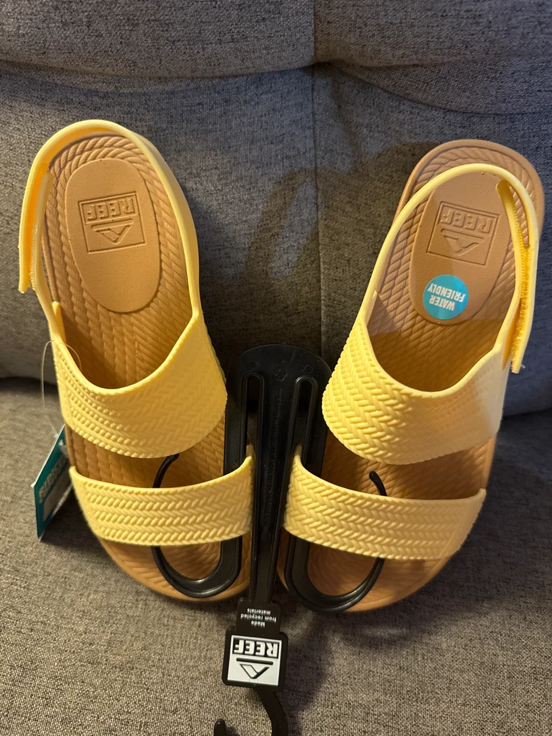 Reef Water Vista Pale Banana Sandals - Size 7 image indicator(2)