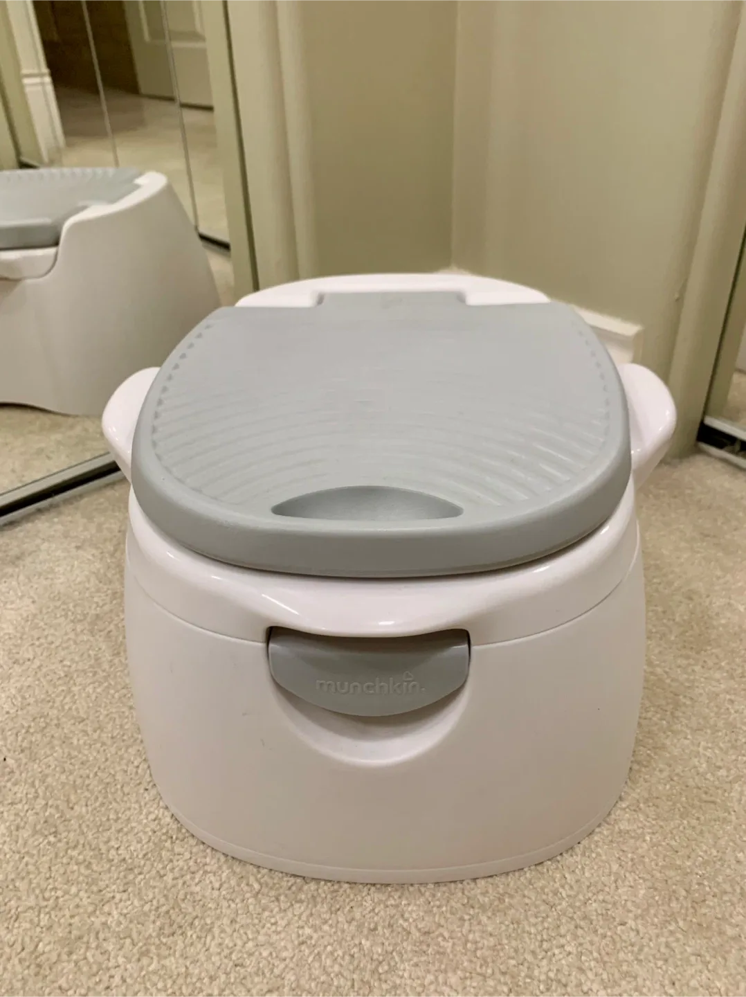 Munchkin Potty Training Toilet/Step Stool
