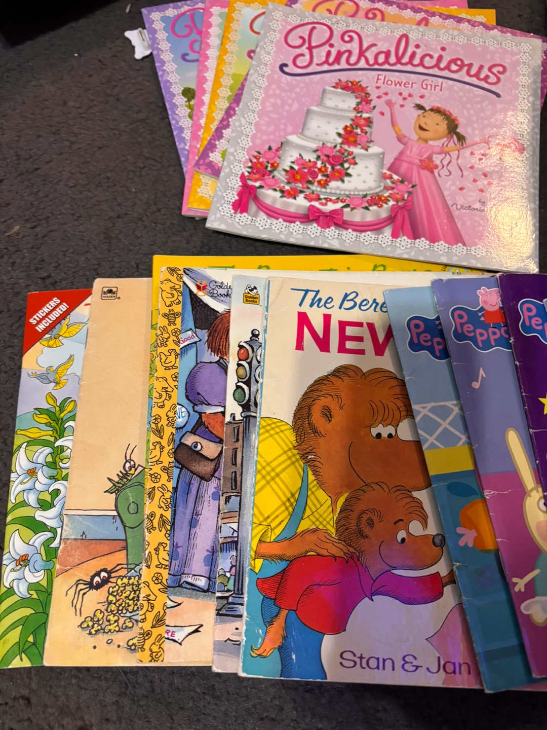 Kids' Books Bundle: Clifford, Peppa Pig, Berenstain Bears & More - photo 3