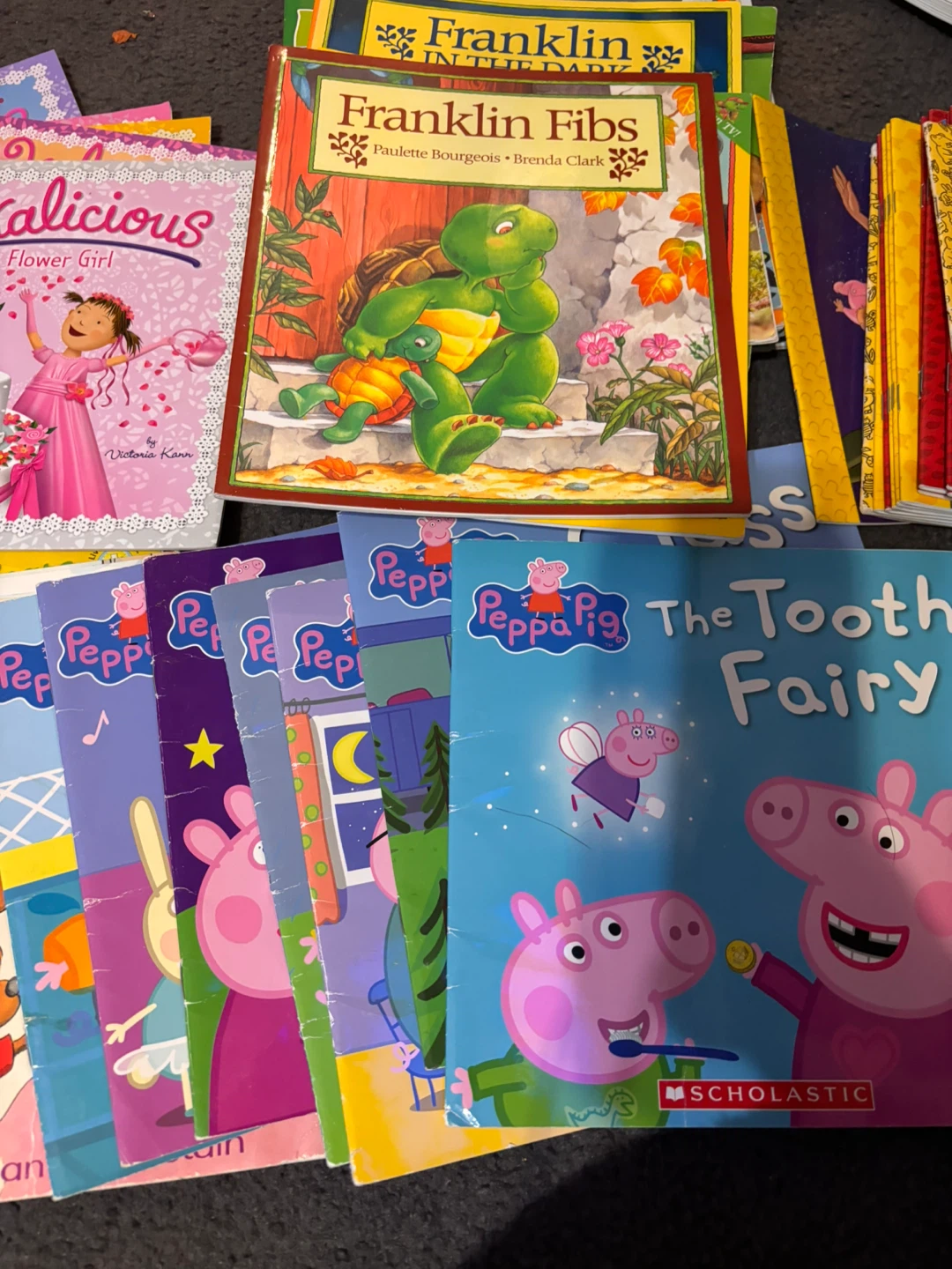 Kids' Books Bundle: Clifford, Peppa Pig, Berenstain Bears & More - photo 2