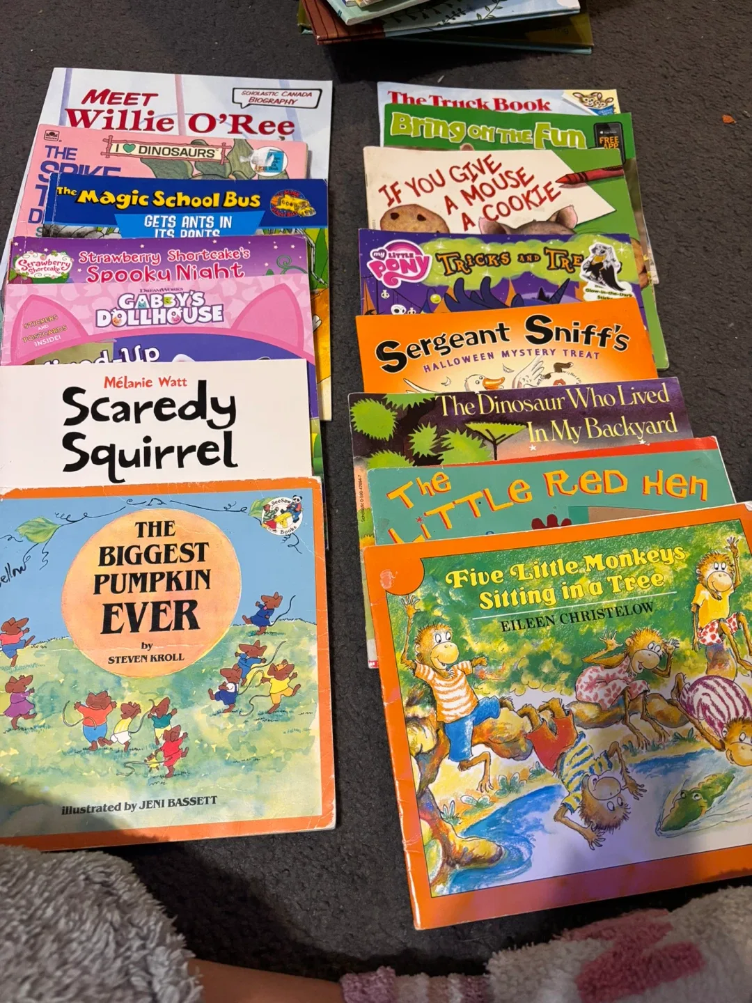 Kids' Books Bundle - Assorted Titles image indicator(2)