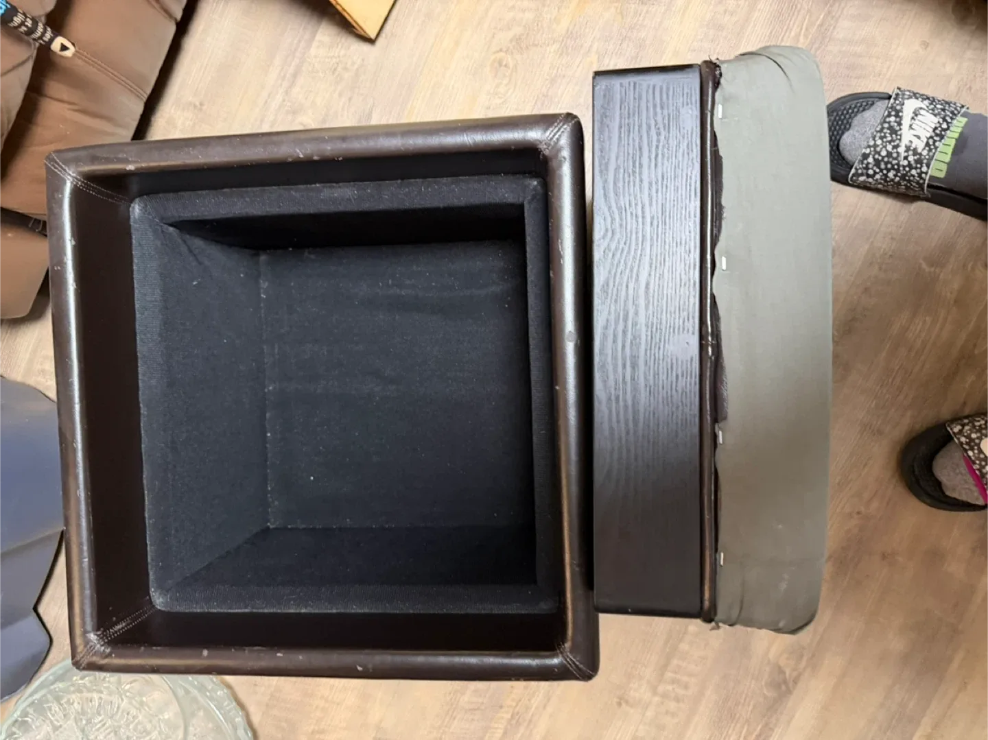 Storage Ottoman with Reversible Tray Top image indicator(3)